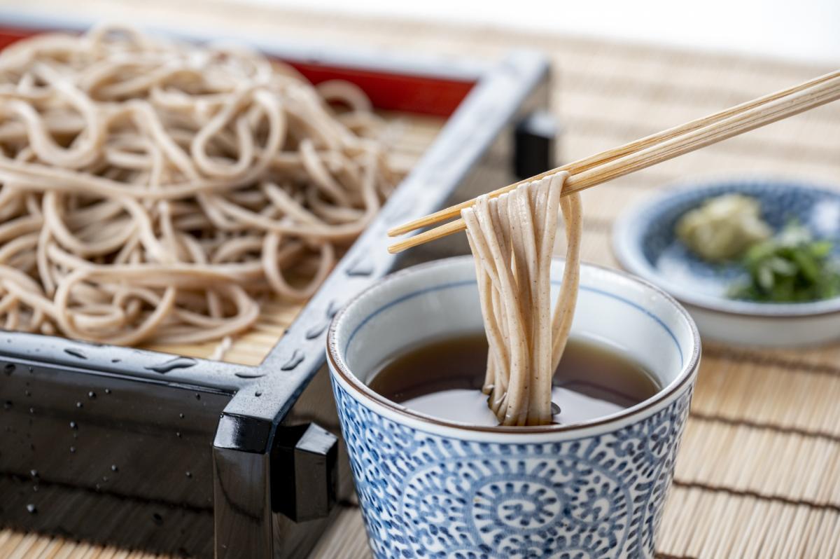 【管理 栄養士 監修】そばのカロリーや栄養、うどんとの違いなどについて栄養コンシェルジュがご紹介