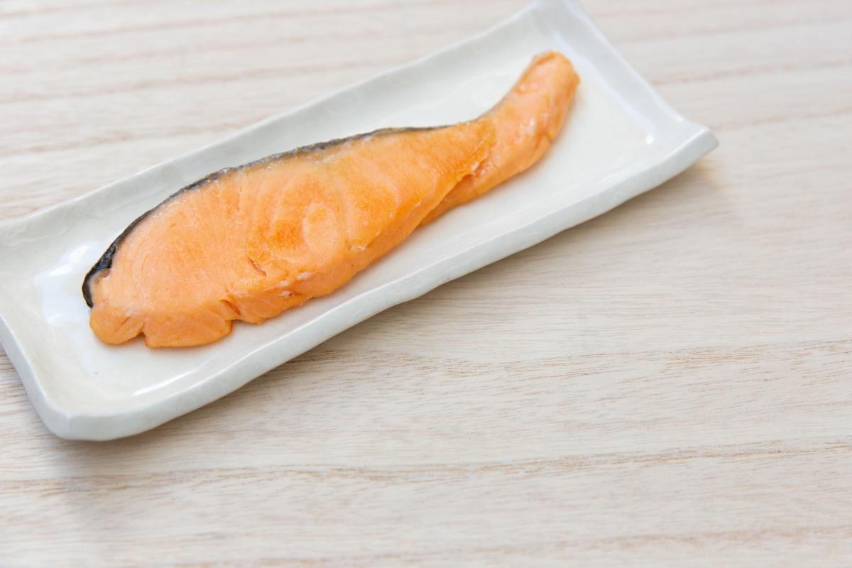 【管理 栄養士 監修】さけのカロリーや栄養、紅鮭と白鮭の違いなどについて栄養コンシェルジュがご紹介