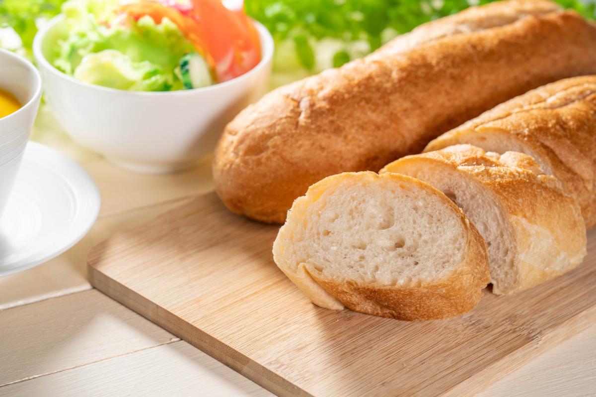 【管理 栄養士 監修】フランスパンの栄養｜5分でわかる栄養コンシェルジュとフランスパンの日に知る健康プチ情報